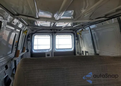 2013 Ford Econoline E250 Van z USA, uszkodzony, nr VIN 1FTNE2EW8DDA25985